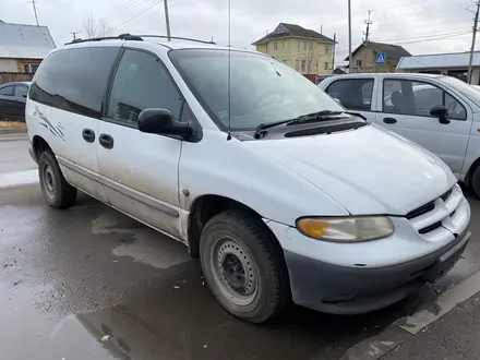 Chrysler Voyager 1996 года за 1 800 000 тг. в Астана – фото 2