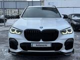 BMW X5 2019 года за 28 000 000 тг. в Астана – фото 2