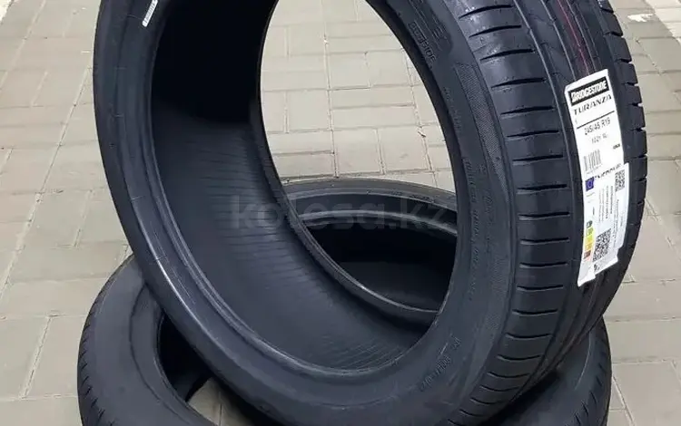 Bridgestone Turanza T005 245/45 R19 за 360 000 тг. в Усть-Каменогорск