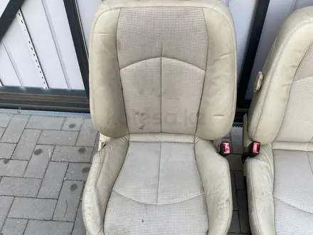 Сиденья передние 211 на Мерседес W211 за 1 000 тг. в Алматы – фото 3