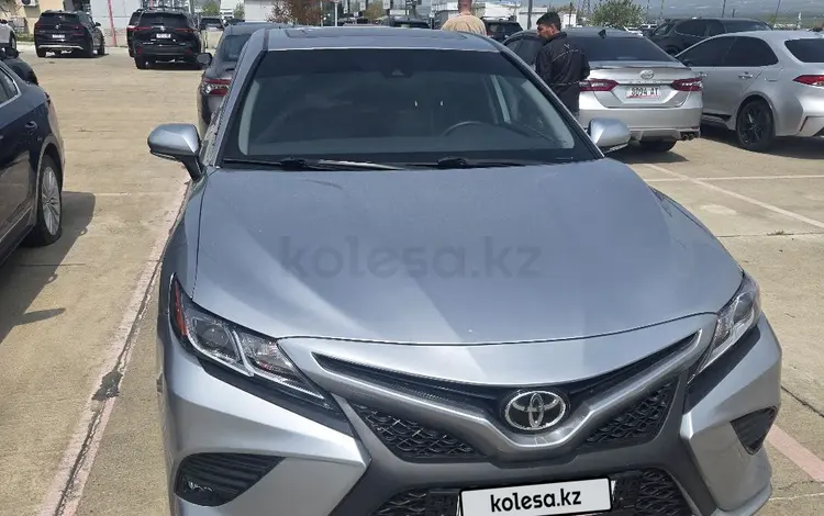 Toyota Camry 2019 года за 8 000 000 тг. в Атырау