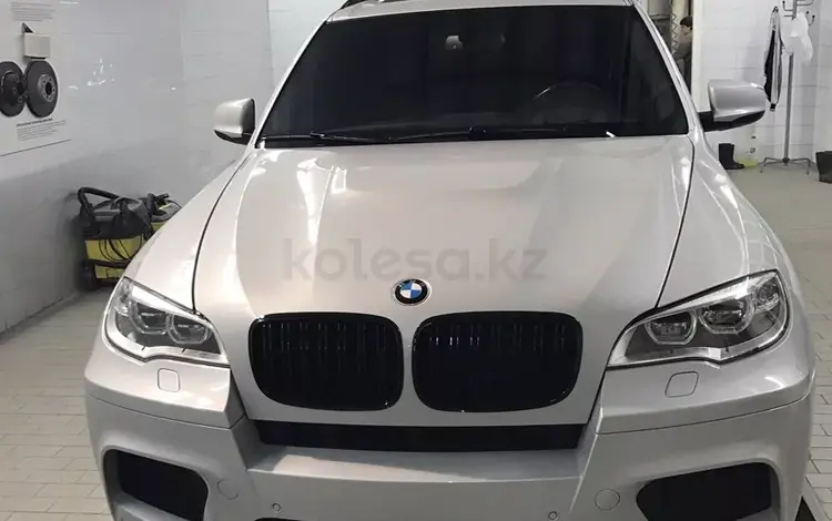 Горбатый капот BMW X5M X6M E70 E71 за 350 000 тг. в Алматы