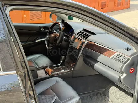 Toyota Camry 2014 года за 9 800 000 тг. в Алматы – фото 24