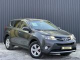 Toyota RAV4 2013 года за 9 850 000 тг. в Актобе – фото 2