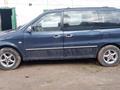 Kia Carnival 1998 годаүшін1 000 000 тг. в Састобе – фото 2