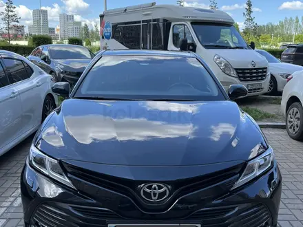 Toyota Camry 2019 года за 12 000 000 тг. в Астана