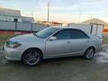 Toyota Camry 2004 года за 5 500 000 тг. в Атырау – фото 3