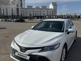 Toyota Camry 2021 годаүшін13 800 000 тг. в Астана – фото 2