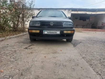 Volkswagen Vento 1992 года за 1 400 000 тг. в Шымкент – фото 2