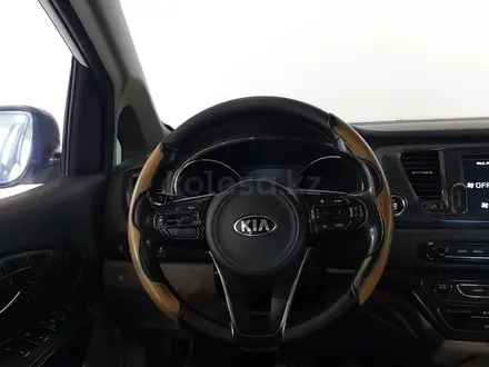 Kia Carnival 2017 года за 8 990 000 тг. в Шымкент – фото 13