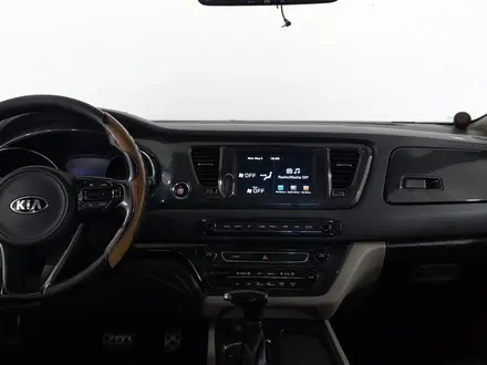 Kia Carnival 2017 года за 8 990 000 тг. в Шымкент – фото 14