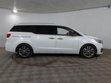 Kia Carnival 2017 года за 10 270 000 тг. в Шымкент – фото 4