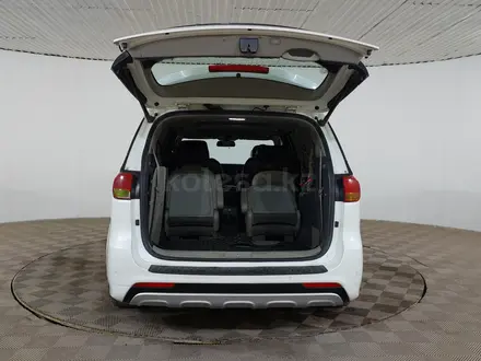 Kia Carnival 2017 года за 8 990 000 тг. в Шымкент – фото 9