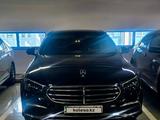 Mercedes-Benz E 200 2022 года за 35 000 000 тг. в Атырау – фото 2