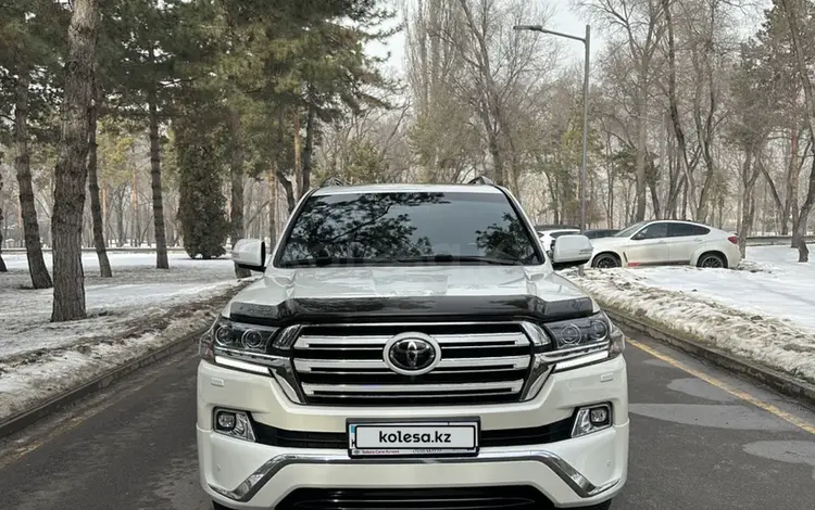 Toyota Land Cruiser 2017 годаүшін37 000 000 тг. в Алматы