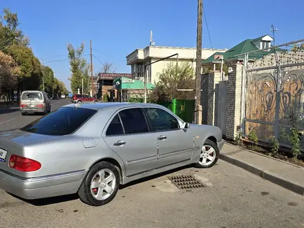 Mercedes-Benz E 320 1996 года за 3 200 000 тг. в Алматы – фото 5