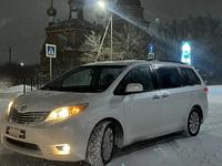 Toyota Sienna 2013 годаfor8 800 000 тг. в Актобе