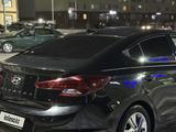 Hyundai Elantra 2019 годаfor6 000 000 тг. в Актобе – фото 3