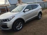 Hyundai Santa Fe 2017 года за 8 000 000 тг. в Уральск – фото 2