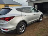 Hyundai Santa Fe 2017 года за 8 000 000 тг. в Уральск – фото 3