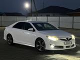 Toyota Camry 2014 года за 7 500 000 тг. в Атырау – фото 2
