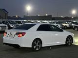 Toyota Camry 2014 года за 7 500 000 тг. в Атырау – фото 5
