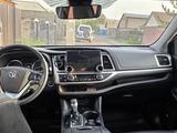 Toyota Highlander 2019 годаүшін16 000 000 тг. в Павлодар – фото 4