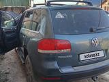 Volkswagen Touareg 2004 года за 4 300 000 тг. в Алматы – фото 3