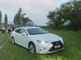 Lexus ES 300h 2013 года за 6 500 000 тг. в Атырау