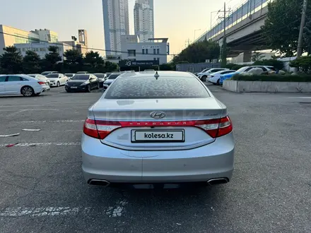 Hyundai Grandeur 2015 года за 7 890 000 тг. в Алматы – фото 3