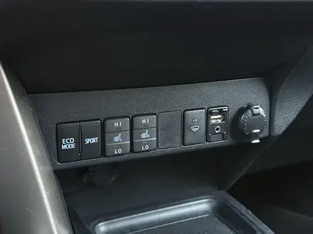 Toyota RAV4 2015 года за 9 700 000 тг. в Актобе – фото 23