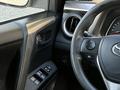 Toyota RAV4 2015 года за 9 700 000 тг. в Актобе – фото 7