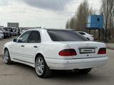 Mercedes-Benz E 240 1998 годаүшін3 000 000 тг. в Актобе – фото 4
