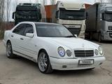 Mercedes-Benz E 240 1998 годаүшін3 000 000 тг. в Актобе – фото 2