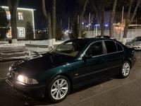 BMW 528 1998 годаүшін2 500 000 тг. в Шымкент