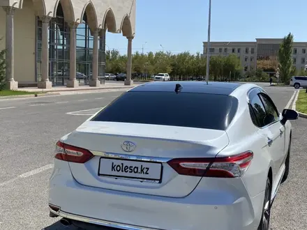 Toyota Camry 2023 года за 16 000 000 тг. в Атырау – фото 2