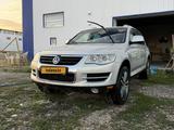 Volkswagen Touareg 2008 года за 7 200 000 тг. в Астана – фото 3
