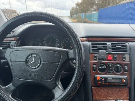 Mercedes-Benz E 230 1999 года за 2 000 000 тг. в Шиели – фото 6