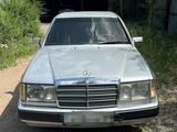 Mercedes-Benz E 230 1992 года за 1 500 000 тг. в Караганда