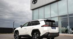 Toyota RAV4 Luxe+ HEV 2026 года за 28 990 000 тг. в Шымкент – фото 2