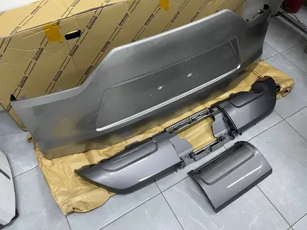 Накладка на крышку багажника Lexus LX600 NEW ORIGINAL за 750 000 тг. в Алматы – фото 9