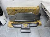 Накладка на крышку багажника Lexus LX600 NEW ORIGINAL за 750 000 тг. в Алматы