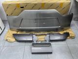 Накладка на крышку багажника Lexus LX600 NEW ORIGINAL за 750 000 тг. в Алматы – фото 2