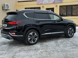 Hyundai Santa Fe 2020 годаfor15 000 000 тг. в Актобе – фото 5