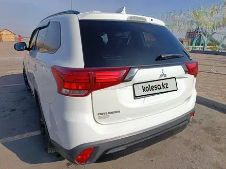 Mitsubishi Outlander 2021 года за 13 300 000 тг. в Алматы – фото 2