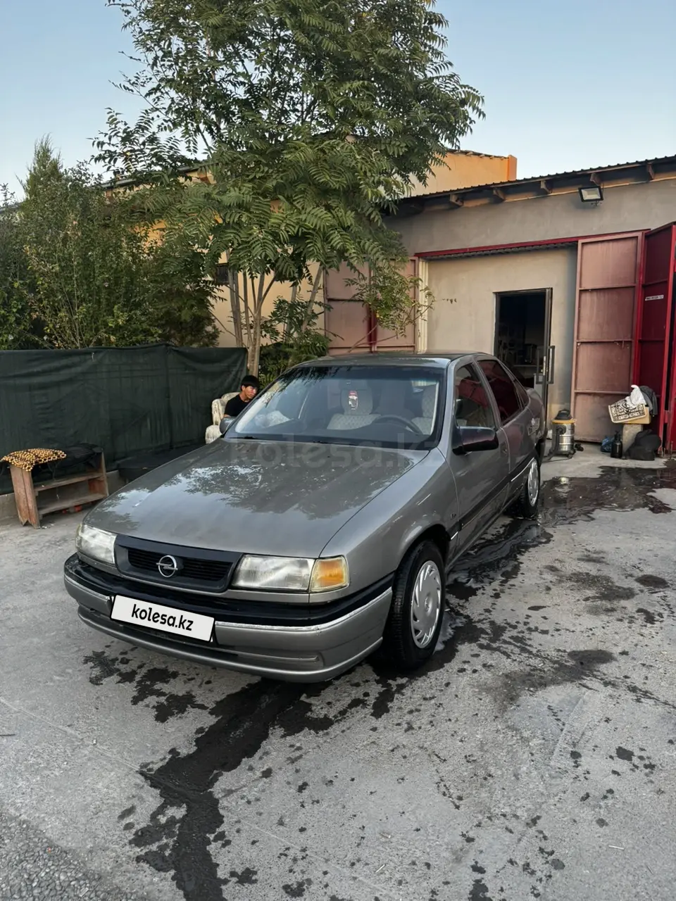 Opel Vectra, 1990