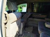 Toyota Alphard 2003 года за 3 500 000 тг. в Алматы – фото 4