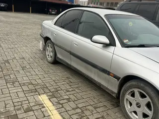 Opel Omega, 1997