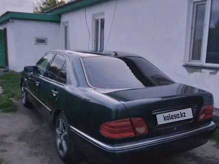 Mercedes-Benz E 200 1999 года за 1 900 000 тг. в Астана – фото 4