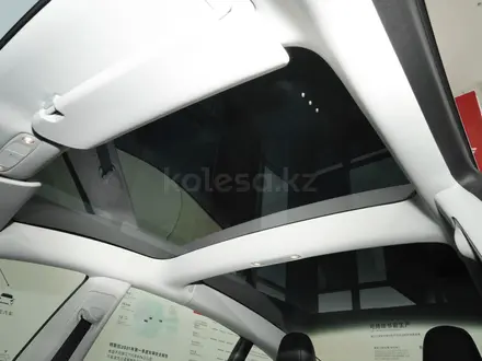 Tesla Model 3 2023 года за 16 305 000 тг. в Алматы – фото 18